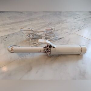 T3 BodyWaver 1 ¾” Elegant White Curling Iron Styling Tool